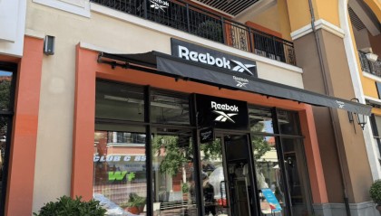 前全球第一运动鞋品牌，要被安踏吞下？