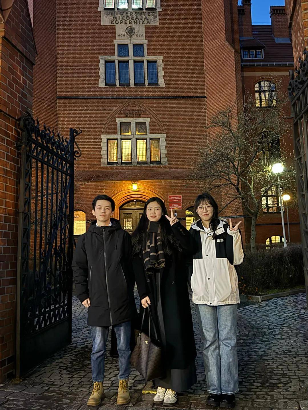 世界那么大，在哈尔滨金融学院就能看！这是你梦想的大学生活吗？