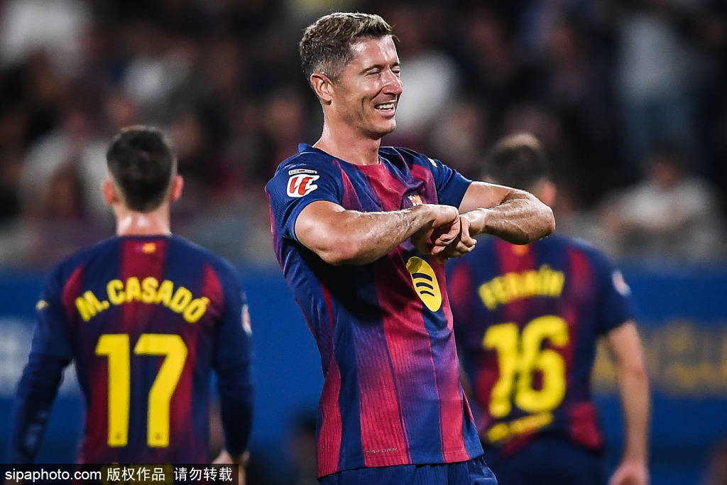 统治力！巴萨球员近5年4夺科帕奖：亚马尔2次，加维、佩德里1次