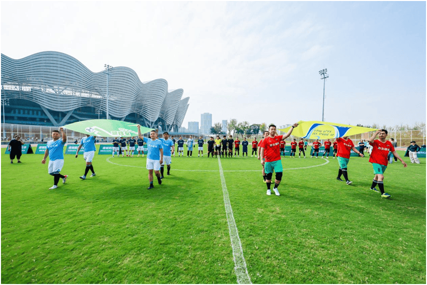 从一场球赛，看绿城中国的长期主义坚持！