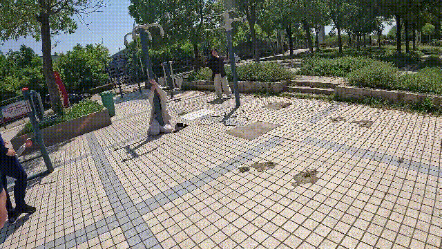 多人“跪”在街头报警!紧急提醒:损伤不可逆,不要跟风模仿