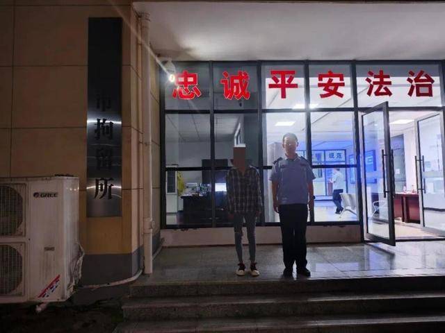 安徽一女子醉酒后强邀邻桌男子拼酒,遭拒后心生不满言语辱骂